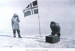 the version of the photo in Roald Amundsen's book
