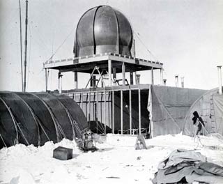 the South Pole dome over the weather balloon tracker