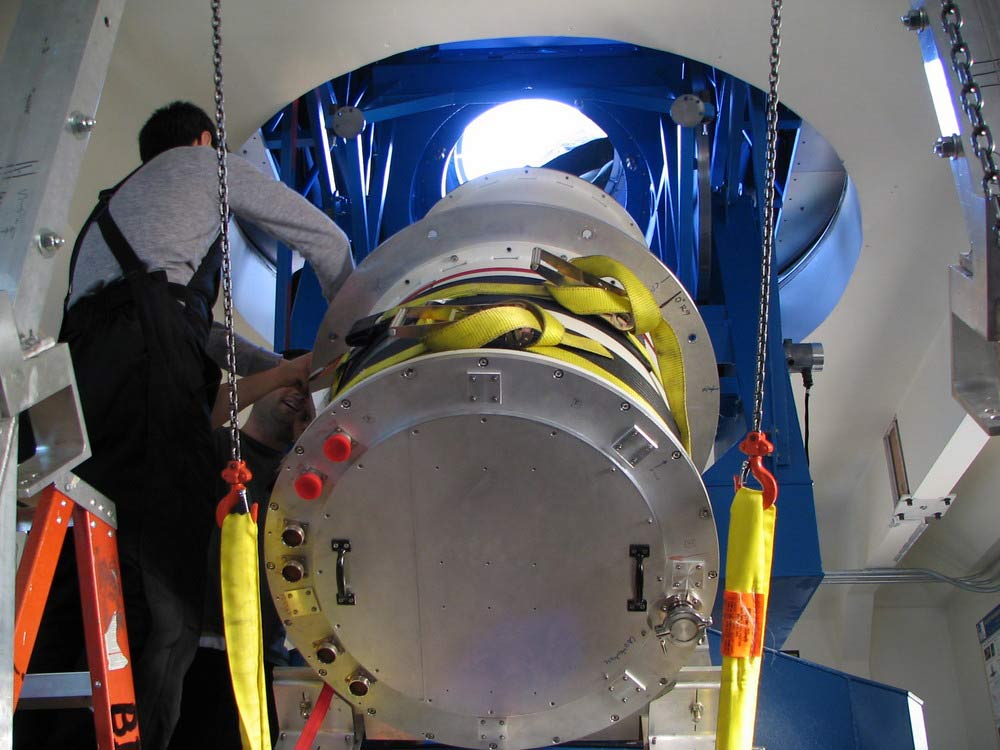 cryostat lifting