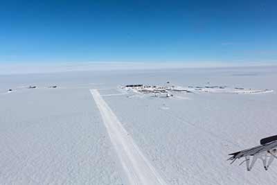 the buried 917 wreckage is directly below south end of the skiway