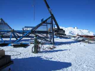 disassembling the ground shield support structure