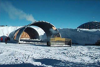 hauling the arch away