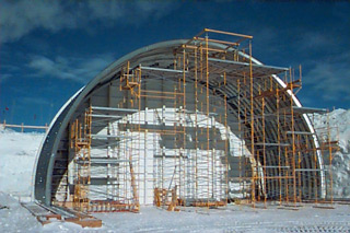 'fraid of heights? new arch erection