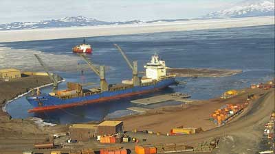 anyone want a cracked ice pier? loading a causeway section and towing away the ice pier