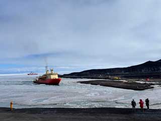 is this pier all that it is cracked up to be NB Palmer approaching the ice pier
