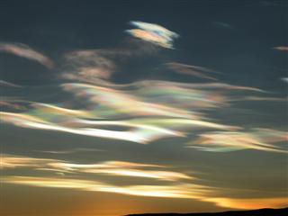 nacreous clouds