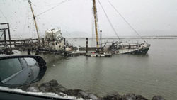 the R/V Hero on the bottom