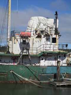 wheelhouse and covered ice bridge