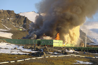 not a good bit of toast Commandante Ferraz station in flames