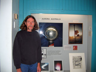 2004 Canterbury Museum display of the original glass ball