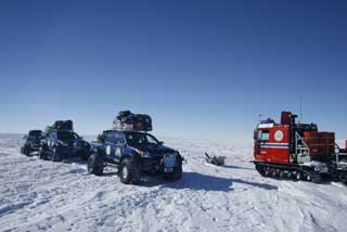 pardon me, do you have any Grey Poupon? Arctic Trucks meets the Norwegian-American traverse