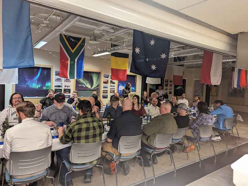 Polies enjoying the midwinter dinner