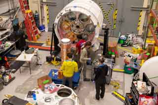 cryostats being loaded