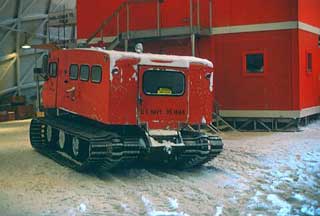 Trackmaster parked in front of the drill hole/science building