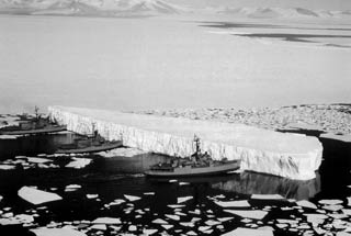 bergy bit moving an iceberg