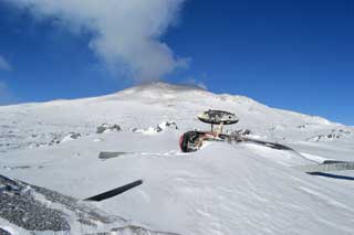 helicopter getting buried
