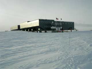 flag line